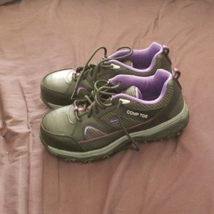 Sketchers skid resistant comp toe work shoes